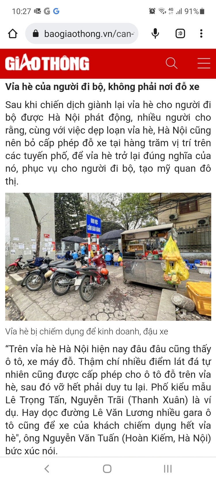 Đậu/Đỗ xe trên vỉa hè là được phép, đúng hay sai?