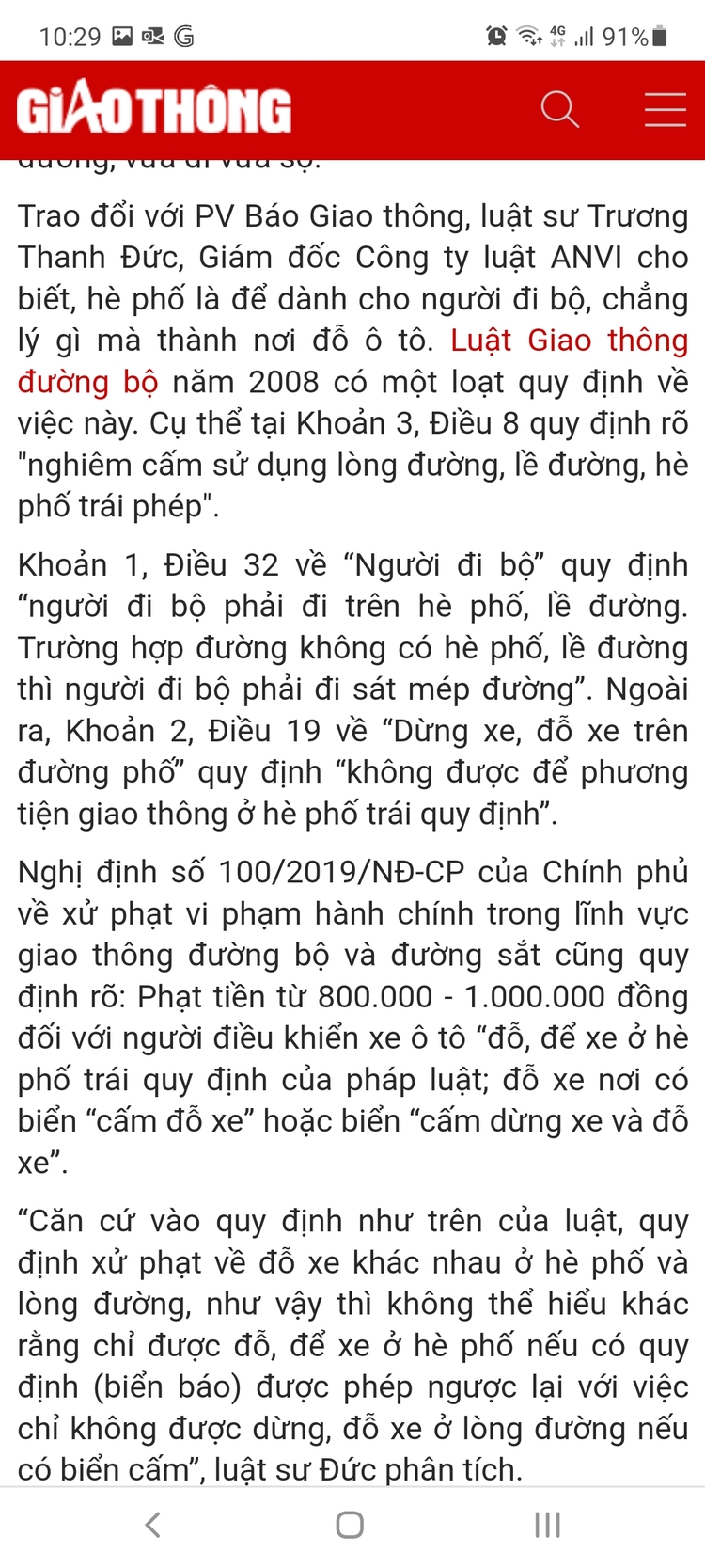 Đậu/Đỗ xe trên vỉa hè là được phép, đúng hay sai?