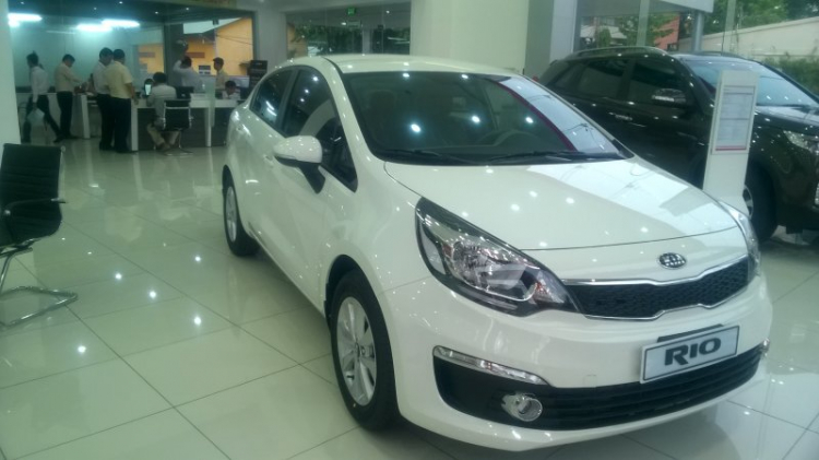 Hyundai Grand i10 SEDAN, số tự động