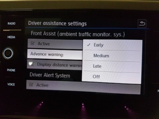 Tính năng phanh tự động SBS trên xe Mazda có cần thiết hay không?