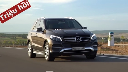 VideoScreenshot--YouTube-Otosaigon-nhgiMercedes-BenzGLE4004MATIC-5’23”.jpg