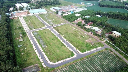 đấtt.jpg
