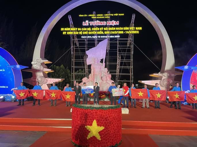 Đến với Trường Sa - sau 27 năm Đến với Trường Sa - sau 27 năm