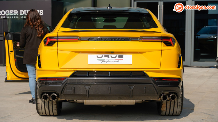 Lamborghini-Urus-Performante-8.jpg