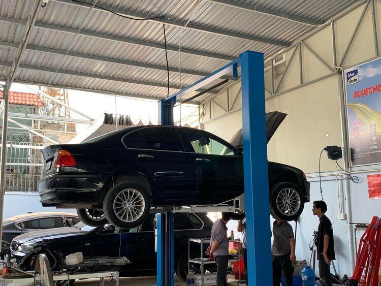 GARAGE TÍN PHÁT. 2/117 Đường Số 8,Bình Hưng Hòa,Bình Tân (Đối diện Aeon Tân Phú).