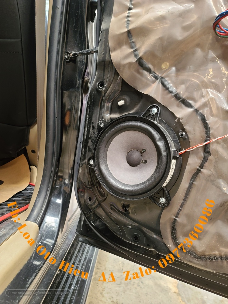 Toyota - Fotuner và âm thanh sống động tại Hiếu Audio Mark.