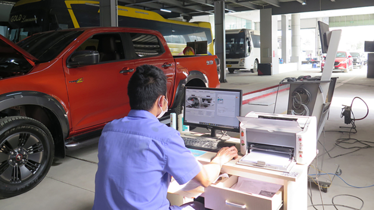 Chính thức miễn đăng kiểm ô tô mới, nới chu kỳ với xe cũ Chính thức miễn đăng kiểm ô tô mới, nới chu kỳ với xe cũ