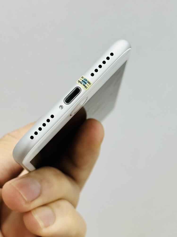 iPhone 7 Quốc Tế 32G Zin Keng Đẹp Likenew như mới