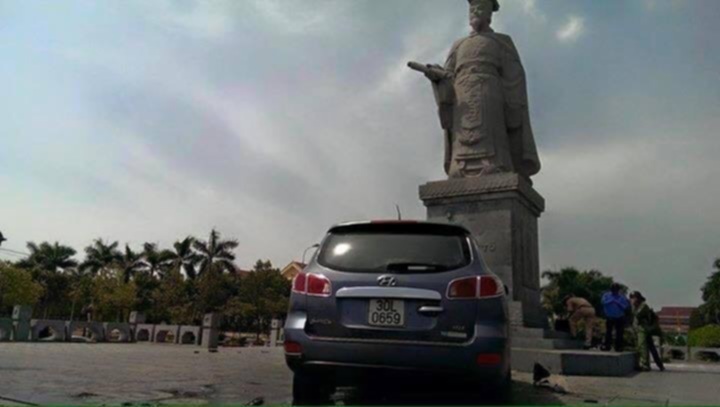 Santafe viếng cụ Lý Thái Tổ