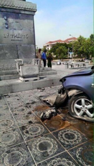 Santafe viếng cụ Lý Thái Tổ
