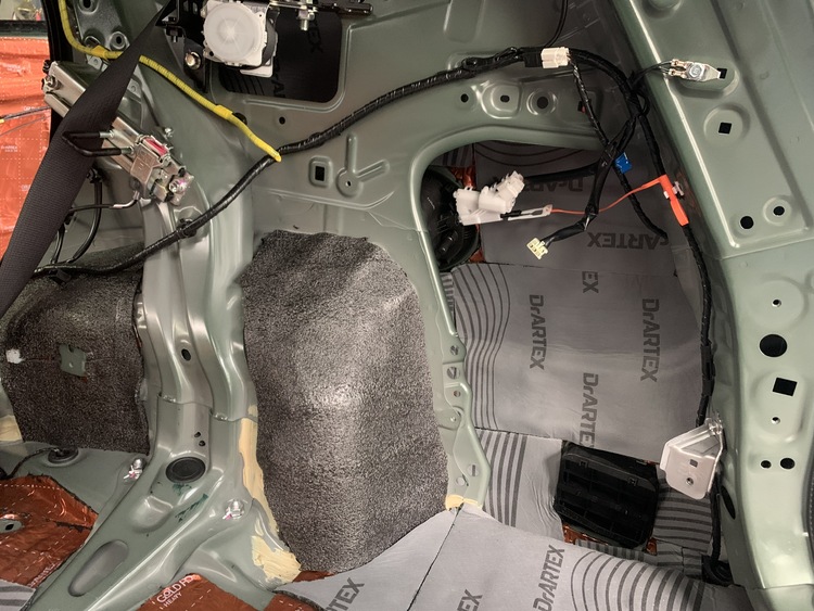 Subaru Forester Nâng Cấp Âm Thanh Focal & Cách Âm Với Thương Hiệu DrARTEX Tại Autobis