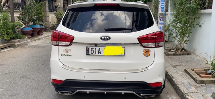 Nhờ tư vấn Kia Rondo 2019 hay Kia Sorento 2016?