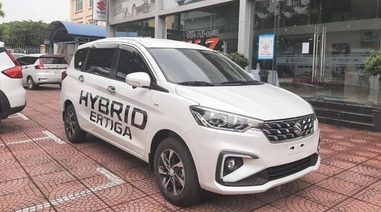 Suzuki Ertiga Hybrid 2022 giảm giá.jpg