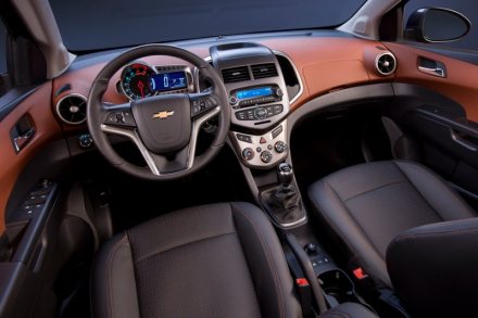 Chevy-Sonic-LTZ-cockpit.jpg