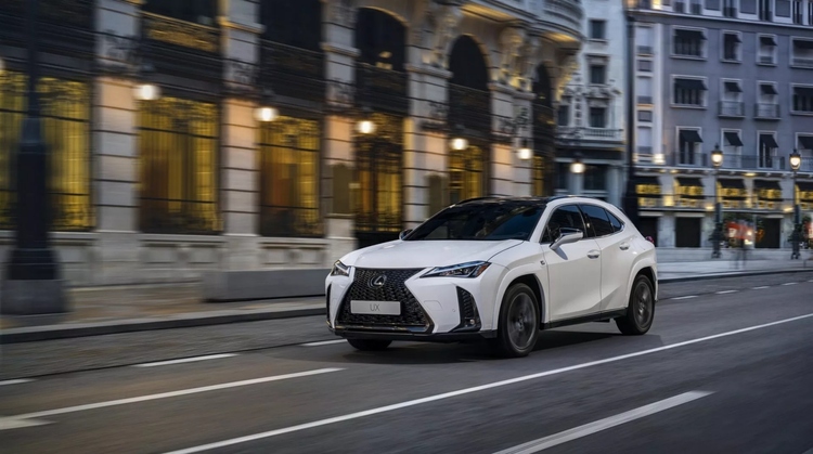 Lexus-UX-250h-2024-9.jpg