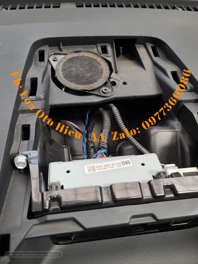 Toyota Sienna Nâng Cấp Âm Thanh Full Active 3 Way - 14 Loa Mark Levinson đỉnh cao. Toyota Sienna Nâng Cấp Âm Thanh Full Active 3 Way - 14 Loa Mark Levinson đỉnh cao.