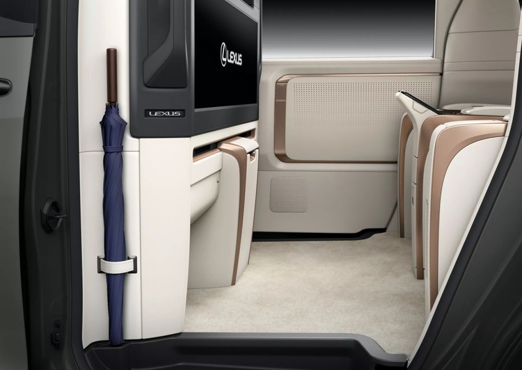 Lexus-LM-2024-19.jpg Lexus-LM-2024-19.jpg