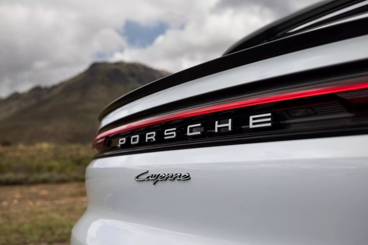 Porsche-Cayenne-2024-6.jpg
