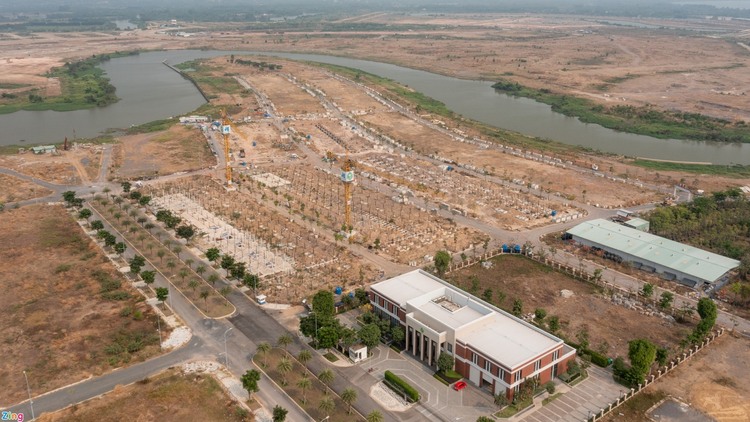 Nhà phố, biệt thự Aqua City giảm giá mạnh vẫn vắng khách Nhà phố, biệt thự Aqua City giảm giá mạnh vẫn vắng khách
