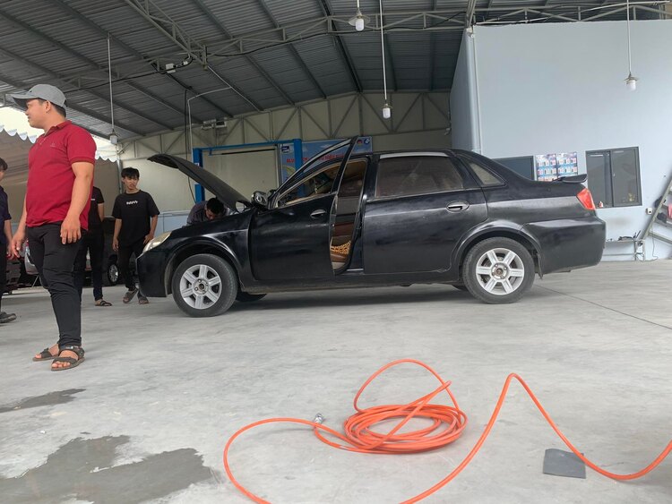 GARAGE TÍN PHÁT. 2/117 Đường Số 8,Bình Hưng Hòa,Bình Tân (Đối diện Aeon Tân Phú).