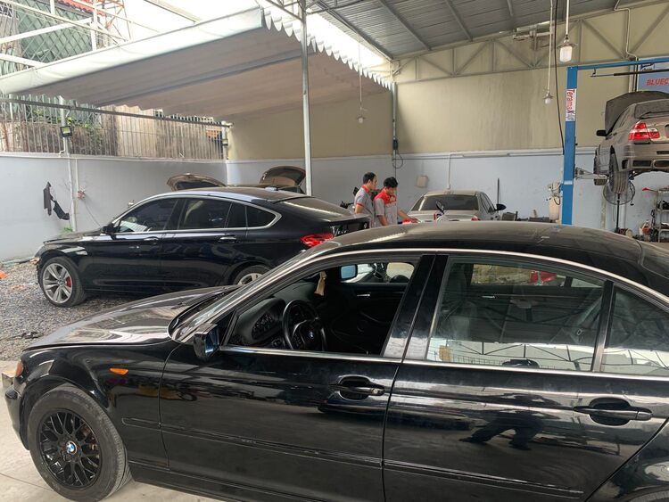 GARAGE TÍN PHÁT. 2/117 Đường Số 8,Bình Hưng Hòa,Bình Tân (Đối diện Aeon Tân Phú).