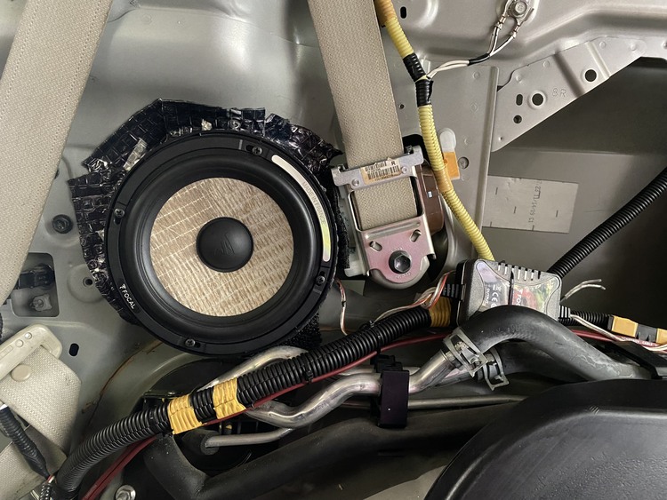 Toyota Sienna Thi Công Nâng Cấp Loa Thương Hiệu Focal, Helix & Cách Âm Với Thương Hiệu DrARTEX Tại Autobis Toyota Sienna Thi Công Nâng Cấp Loa Thương Hiệu Focal, Helix & Cách Âm Với Thương Hiệu DrARTEX Tại Autobis