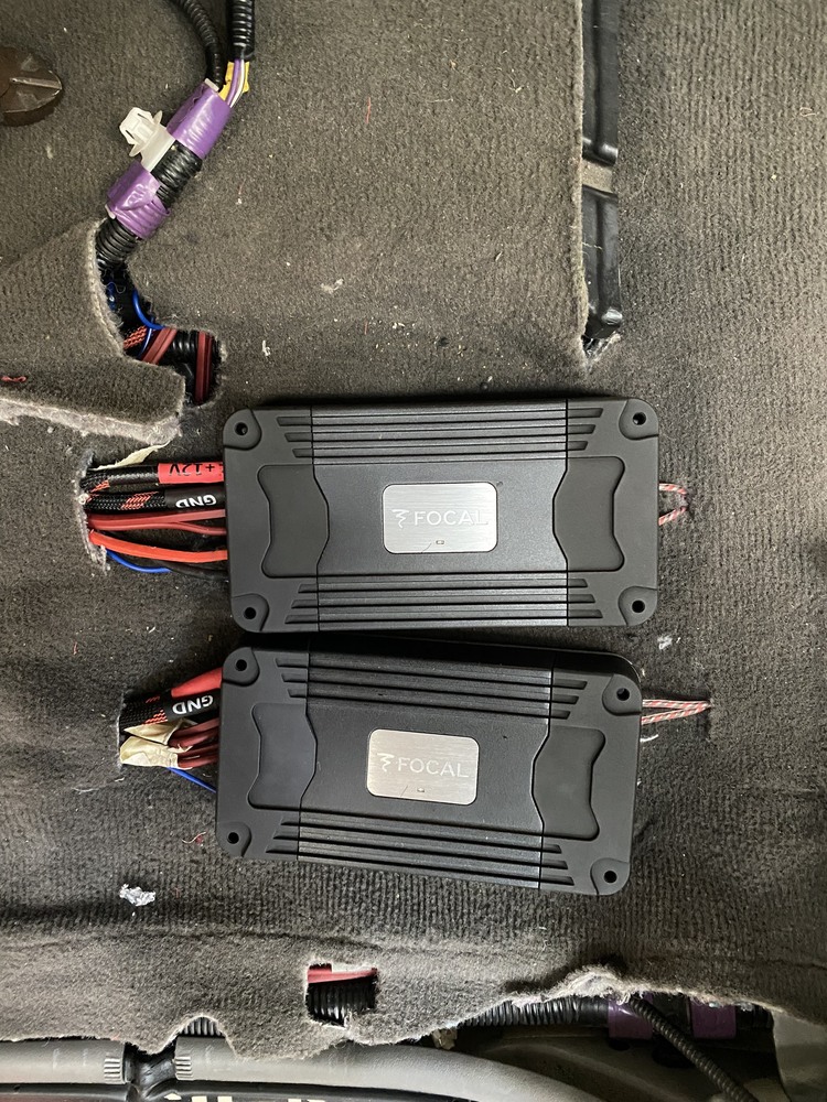 Toyota Sienna Thi Công Nâng Cấp Loa Thương Hiệu Focal, Helix & Cách Âm Với Thương Hiệu DrARTEX Tại Autobis Toyota Sienna Thi Công Nâng Cấp Loa Thương Hiệu Focal, Helix & Cách Âm Với Thương Hiệu DrARTEX Tại Autobis