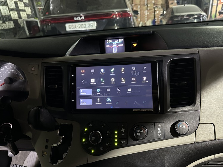 Toyota Sienna Thi Công Nâng Cấp Loa Thương Hiệu Focal, Helix & Cách Âm Với Thương Hiệu DrARTEX Tại Autobis Toyota Sienna Thi Công Nâng Cấp Loa Thương Hiệu Focal, Helix & Cách Âm Với Thương Hiệu DrARTEX Tại Autobis