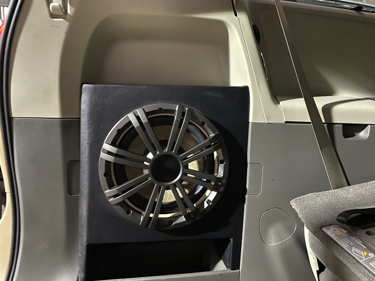 Toyota Sienna Thi Công Nâng Cấp Loa Thương Hiệu Focal, Helix & Cách Âm Với Thương Hiệu DrARTEX Tại Autobis Toyota Sienna Thi Công Nâng Cấp Loa Thương Hiệu Focal, Helix & Cách Âm Với Thương Hiệu DrARTEX Tại Autobis