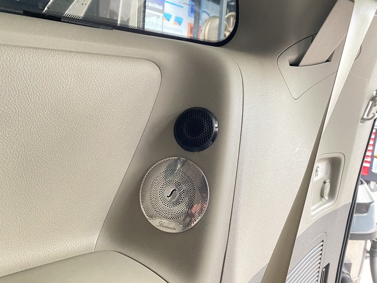 Toyota Sienna Thi Công Nâng Cấp Loa Thương Hiệu Focal, Helix & Cách Âm Với Thương Hiệu DrARTEX Tại Autobis Toyota Sienna Thi Công Nâng Cấp Loa Thương Hiệu Focal, Helix & Cách Âm Với Thương Hiệu DrARTEX Tại Autobis