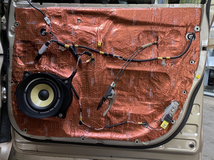 Toyota Sienna Thi Công Nâng Cấp Loa Thương Hiệu Focal, Helix & Cách Âm Với Thương Hiệu DrARTEX Tại Autobis Toyota Sienna Thi Công Nâng Cấp Loa Thương Hiệu Focal, Helix & Cách Âm Với Thương Hiệu DrARTEX Tại Autobis