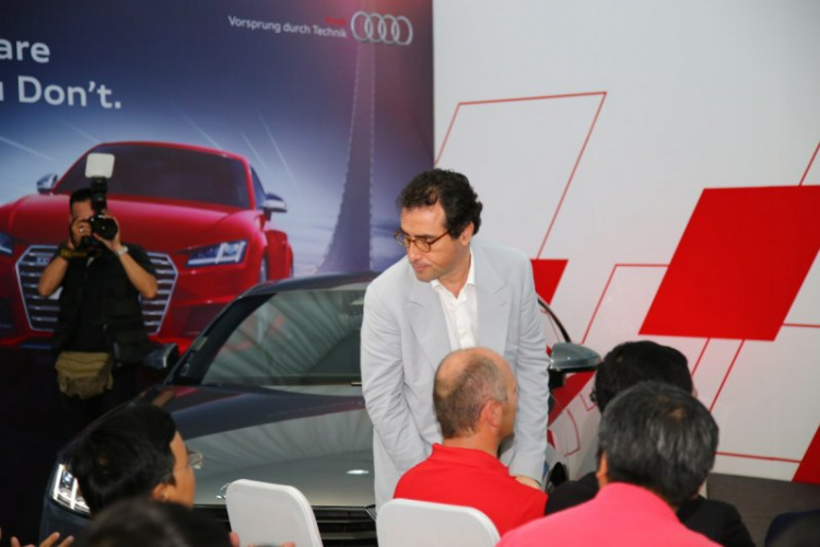 Trải nghiệm "cất cánh" Audi R8 V10 trên đường băng Phú Quốc Trải nghiệm "cất cánh" Audi R8 V10 trên đường băng Phú Quốc