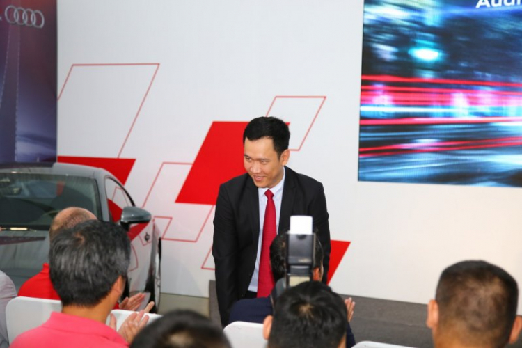 Trải nghiệm "cất cánh" Audi R8 V10 trên đường băng Phú Quốc Trải nghiệm "cất cánh" Audi R8 V10 trên đường băng Phú Quốc