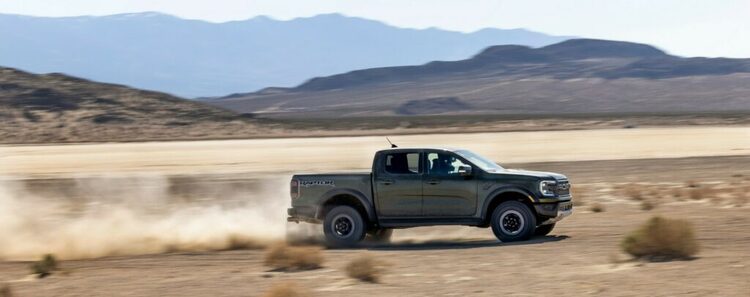 Ford Ranger Raptor 2024 ra mắt tại Mỹ với sức mạnh 405 mã lực, cùng mức giá không hề rẻ