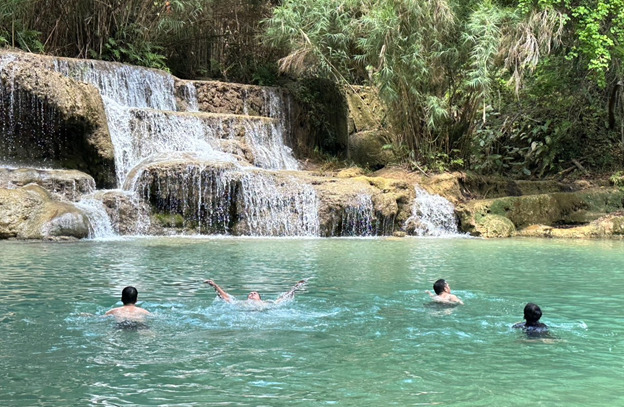 Ghi qua ảnh, rong chơi Lào 2023: 11 ngày, 4.200 Km rong ruổi của 3 chiếc Outlander Ghi qua ảnh, rong chơi Lào 2023: 11 ngày, 4.200 Km rong ruổi của 3 chiếc Outlander