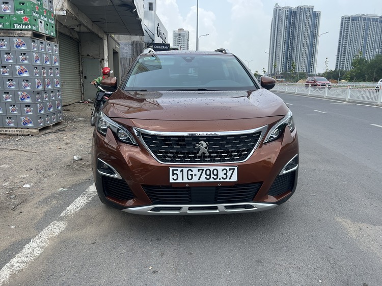 Nhà đi cần bán Peugeot 3008 2019 bản AT đi 35.000km màu Nâu dưới 700tr bao test thoải mái