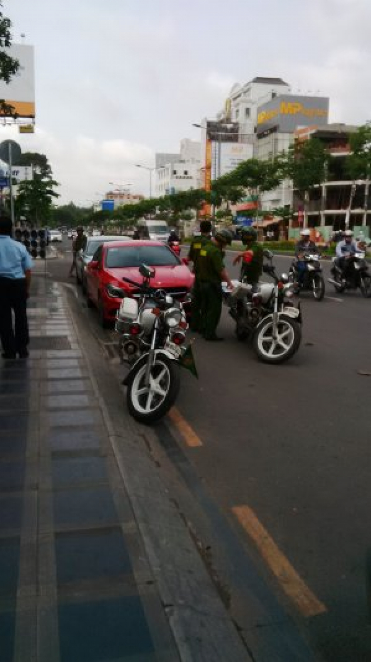 Cẩn thận các quán bao đỗ xe đường Trường Sơn