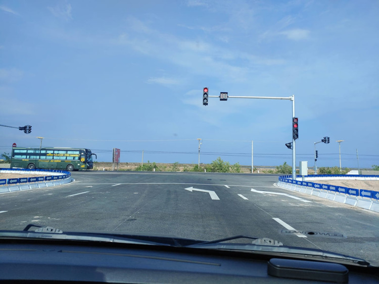 Review cao tốc Vĩnh Hảo - Phan Thiết: 80 km/h, không làn khẩn cấp, mặt đường có đẹp và an toàn? Review cao tốc Vĩnh Hảo - Phan Thiết: 80 km/h, không làn khẩn cấp, mặt đường có đẹp và an toàn?