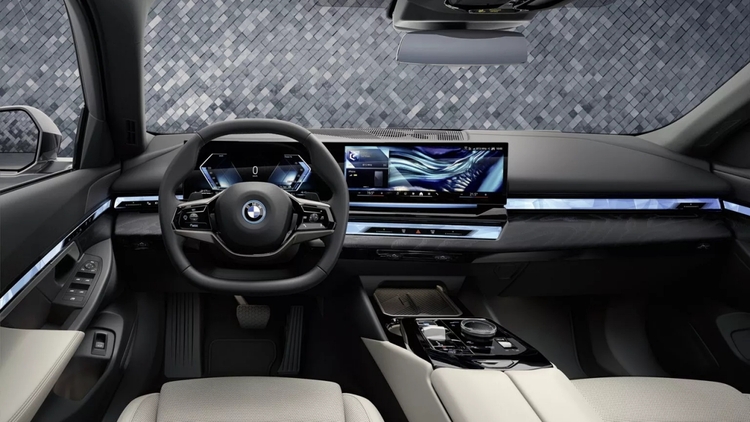BMW 5-series 2024 (6).jpg