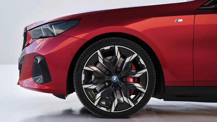 BMW i5 2024 (6).jpg