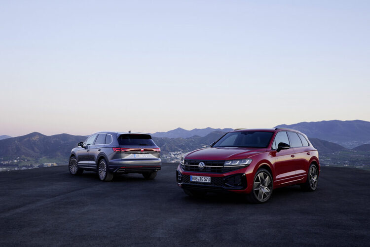 Volkswagen Touareg 2024 xuất hiện với đèn chiếu sáng mới ấn tượng, có thêm bản plug-in hybrid