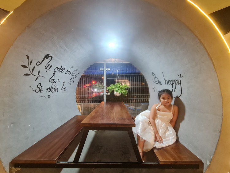 Hỏi về địa điểm ngủ nghỉ ăn uống tại Mũi Né Hỏi về địa điểm ngủ nghỉ ăn uống tại Mũi Né