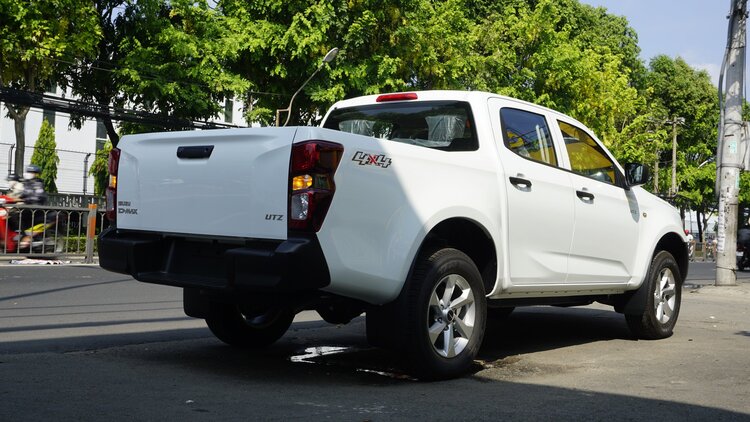 Isuzu Dmax 2023 chuẩn bị về thêm dòng 4x4 MT nhé! Isuzu Dmax 2023 chuẩn bị về thêm dòng 4x4 MT nhé!