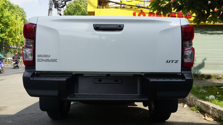 Isuzu Dmax 2023 chuẩn bị về thêm dòng 4x4 MT nhé! Isuzu Dmax 2023 chuẩn bị về thêm dòng 4x4 MT nhé!