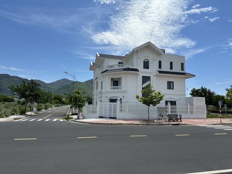 Hội những người đầu tư mua đất nền tại GoldenBay Bãi Dài Cam Ranh Hội những người đầu tư mua đất nền tại GoldenBay Bãi Dài Cam Ranh