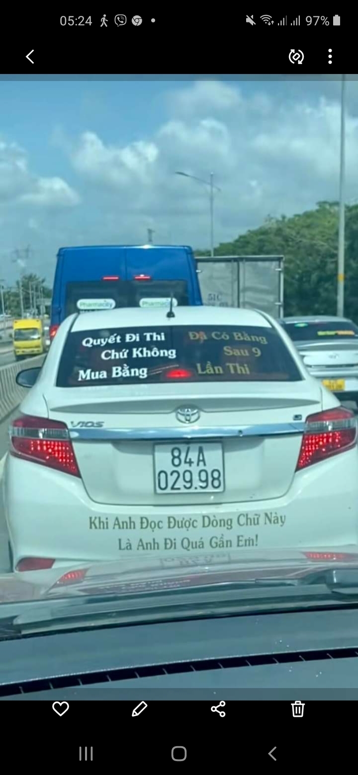 Cao tốc ùn tắc liên tục khi nhà nhà kéo nhau đi chơi dịp hè Cao tốc ùn tắc liên tục khi nhà nhà kéo nhau đi chơi dịp hè