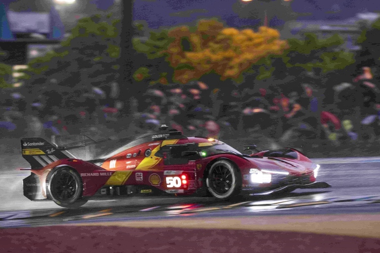 Ferrari-24h-le-mans-first-hour (2).jpg