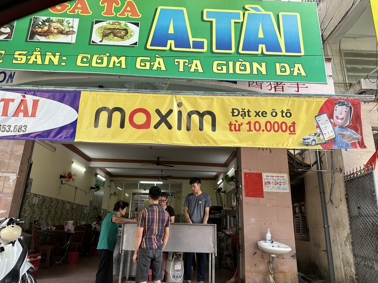Xuyên Việt ven biển và cung Đông Bắc trong 20 ngày bằng Kona Xuyên Việt ven biển và cung Đông Bắc trong 20 ngày bằng Kona