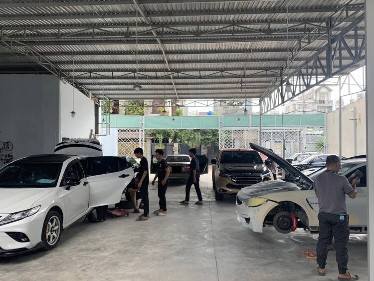 GARAGE TÍN PHÁT. 2/117 Đường Số 8,Bình Hưng Hòa,Bình Tân (Đối diện Aeon Tân Phú).