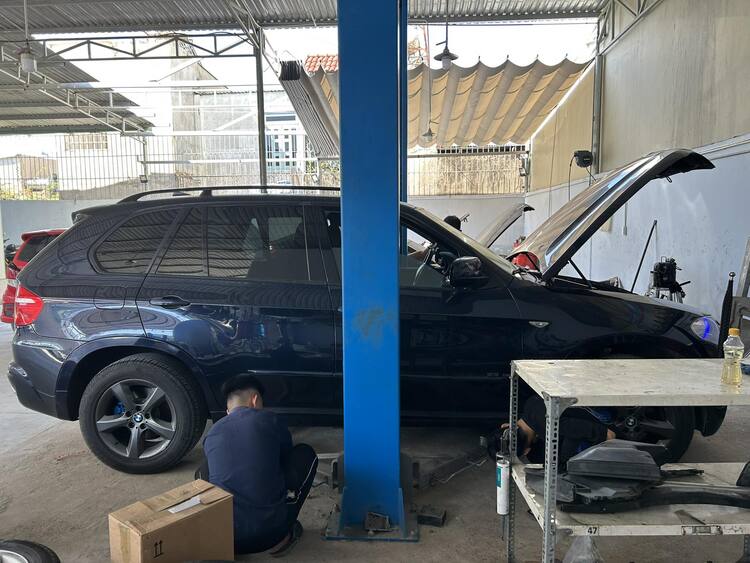 GARAGE TÍN PHÁT. 2/117 Đường Số 8,Bình Hưng Hòa,Bình Tân (Đối diện Aeon Tân Phú).